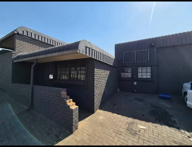 147M² WAREHOUSE TO LET IN WADEVILLE